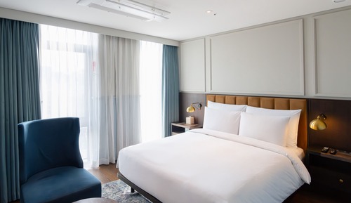 Boutique King Room (Breakfast Included)