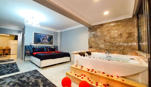Suite romántica, bañera de hidromasaje, vistas al mar
