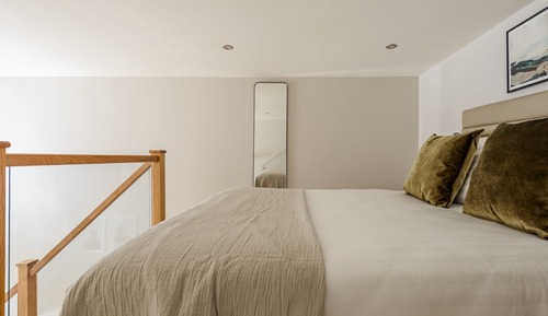 Apartamento, entresuelo