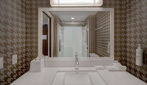 Suite, 1 habitación, accesible para personas con discapacidad, bañera (Mobility & Hearing)