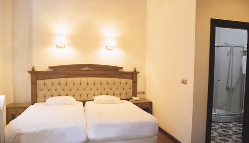Habitación económica con 1 cama doble o 2 individuales
