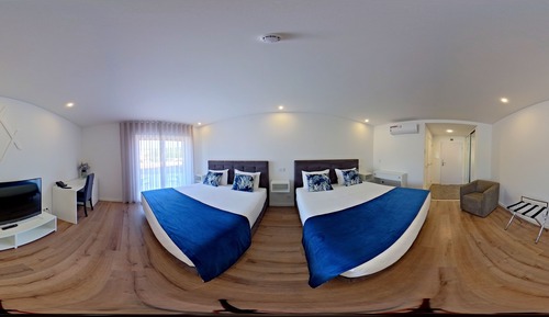Habitación cuádruple Deluxe, varias camas, accesible para personas con discapacidad