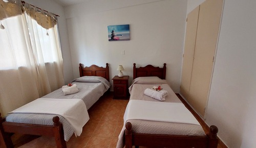 Habitación estándar con 2 camas individuales