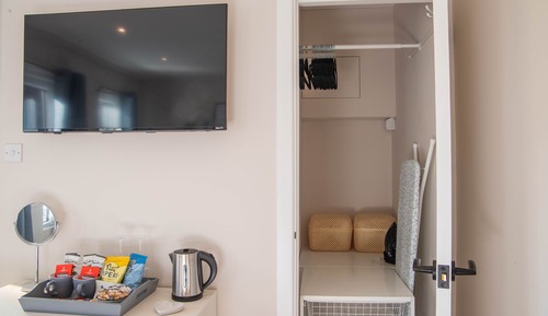 Habitación doble, baño privado (The Courtyard Room)