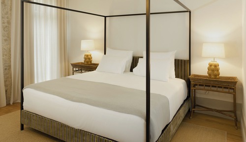 Suite Royal with Bathtub