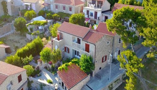 Apartamento (Two-bedroom Apartment with Balcony an)