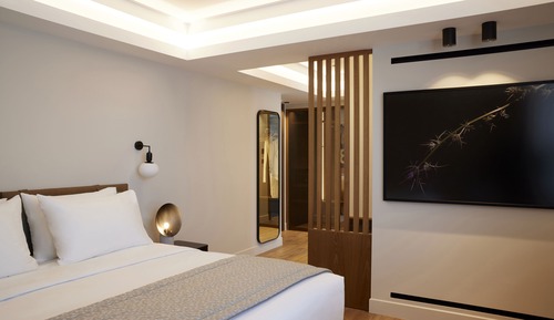 Teight Executive Room