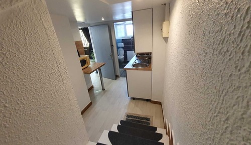 Apartamento económico, no fumadores, baño privado