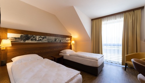 Comfort double or twin room Arena view