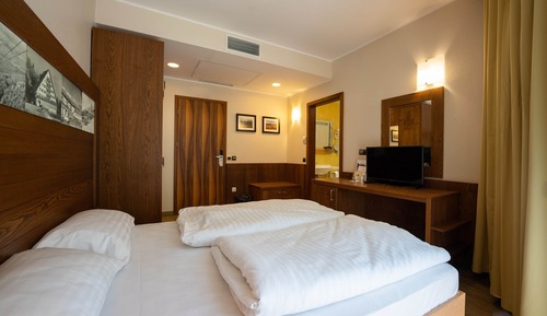 Habitación Confort con 1 cama doble o 2 individuales