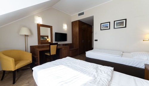 Habitación Confort con 1 cama doble o 2 individuales