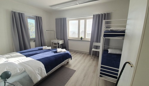 Habitación cuádruple económica, no fumadores, No se admiten mascotas