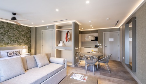 Estudio Confort, 1 cama de matrimonio con sofá cama, accesible para personas con discapacidad