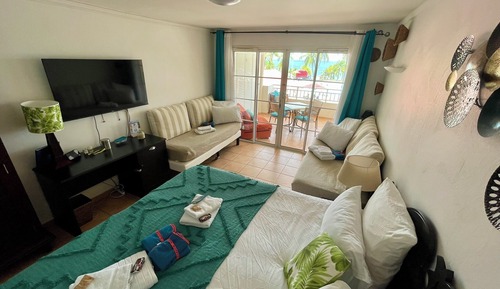 Suite estudio panorámica, vistas al mar, junto a la piscina (Barbadine 1011)