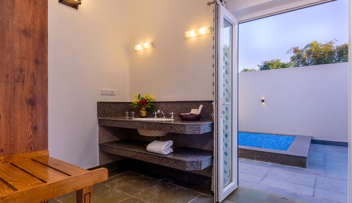 Casa de campo de lujo, 1 cama de matrimonio grande, piscina privada