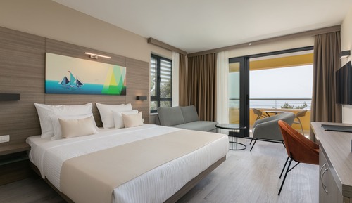 Superior Double Room with Balcony and Sea View
