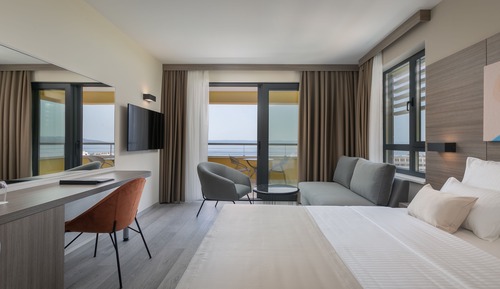 Junior Suite with Balcony