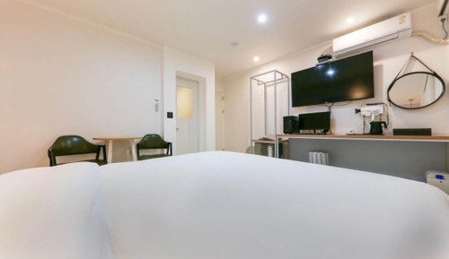 Room (Sparkling Special Price / Standard - )