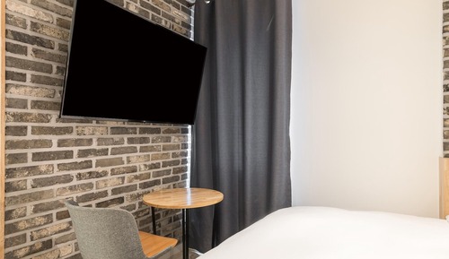 Room (Premium (Gustopper Bed LG Smart UHD55)