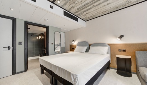 Habitación superior, vistas a la ciudad