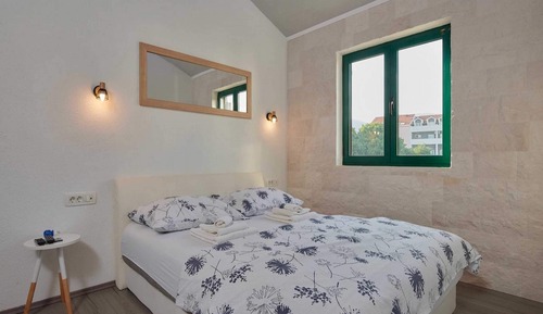 Apartamento (Comfort Studio Apartment with Terrace)