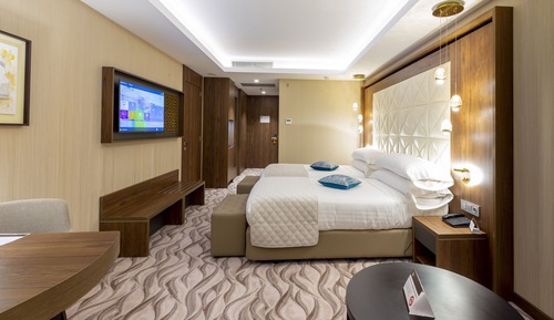 Habitación superior con 1 cama doble o 2 individuales