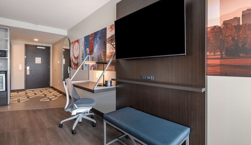 Suite, 1 cama de matrimonio grande, accesible para personas con discapacidad, balcón (with Sofabed)