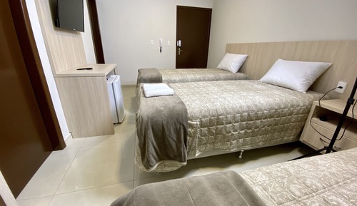 Comfort Room, 3 Twin Beds