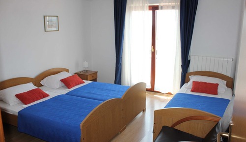 Apartamento (One Bedroom Apartment with Balcony)