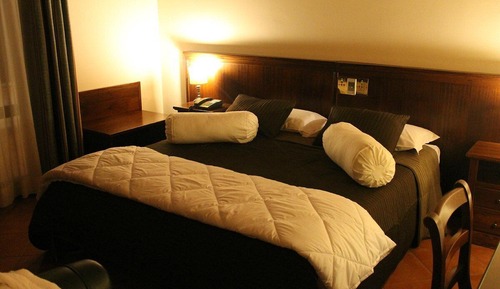 Habitación estándar con 1 cama doble o 2 individuales
