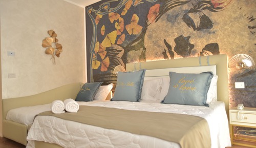 Habitación superior con 1 cama doble o 2 individuales, vistas al mar