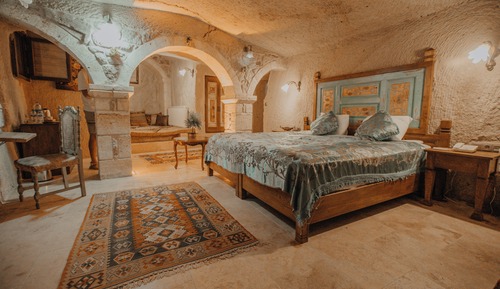 UZUMLU ROOM