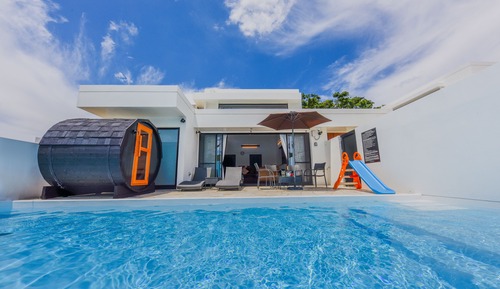 Villa ejecutiva, 3 habitaciones, piscina privada, vistas a la piscina