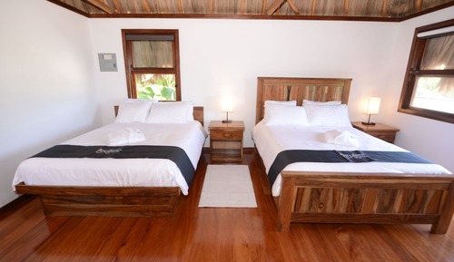 Habitación Deluxe doble, 2 camas de matrimonio, vistas al mar