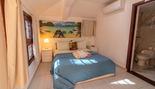 Villa familiar, 6 habitaciones, vistas al jardín, junto a la piscina