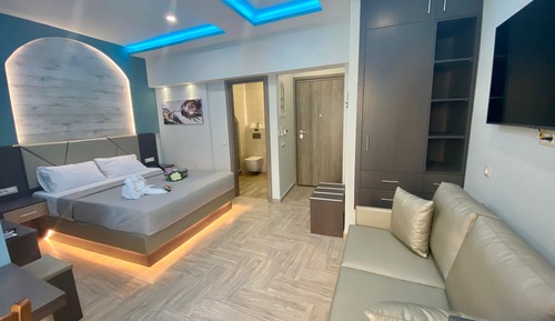 Habitación Deluxe doble, 1 cama de matrimonio grande, vistas a la ciudad