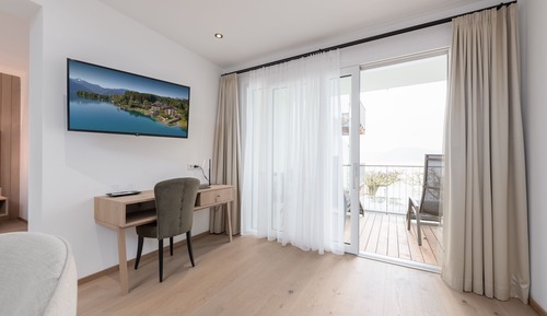 Suite estudio junior, 1 cama de matrimonio grande, vistas al lago, junto al lago