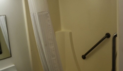 Habitación básica doble, 2 camas de matrimonio