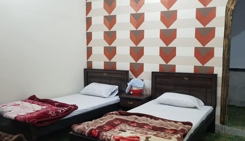 Habitación estándar con 1 cama doble o 2 individuales