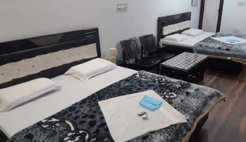Superior Quadruple Room, City View