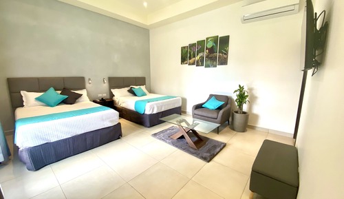 Habitación cuádruple Deluxe (Onyx)