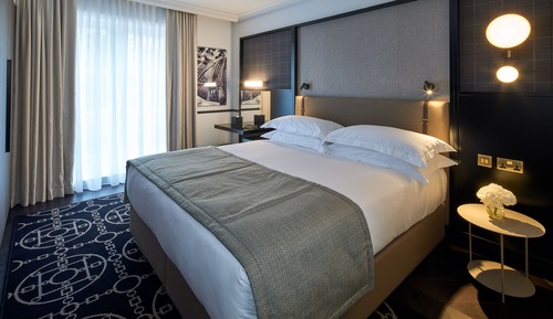 Apartamento de lujo, 1 cama de matrimonio grande con sofá cama