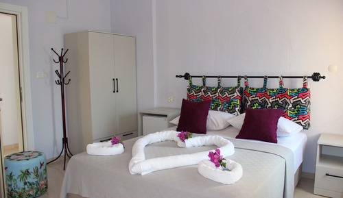 Habitación triple superior, balcón