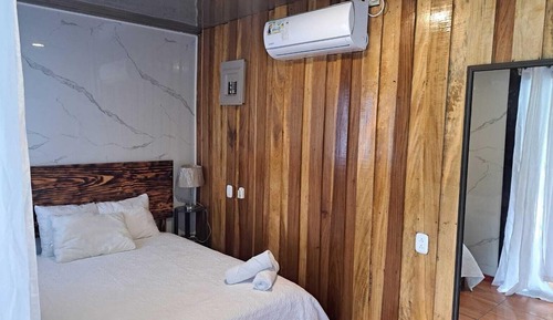 Villa familiar, 2 habitaciones, piscina privada