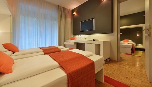 Habitación familiar, balcón (Superior)