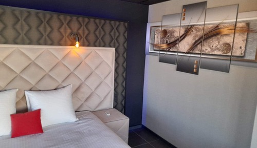 Royal Suite, 1 King Bed, Non Smoking, Harbor View (Captain)