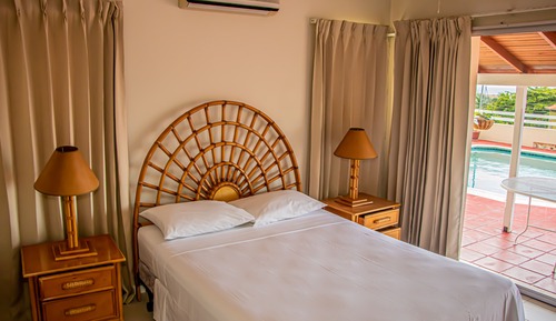 Habitación Confort con 1 cama doble o 2 individuales