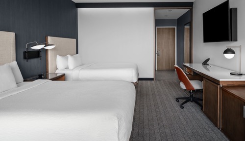 Suite, varias camas, balcón, frente al mar (Hearing Accessible)