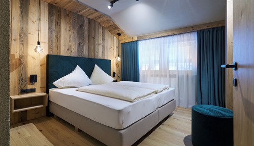 Apartamento de lujo, 2 habitaciones, balcón