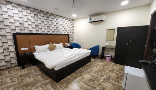 Habitación superior con 1 cama doble o 2 individuales